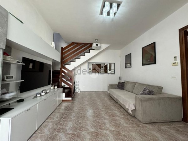 appartamento in vendita a Due Carrare in zona Palazzina