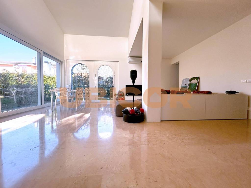 casa indipendente in vendita a Due Carrare