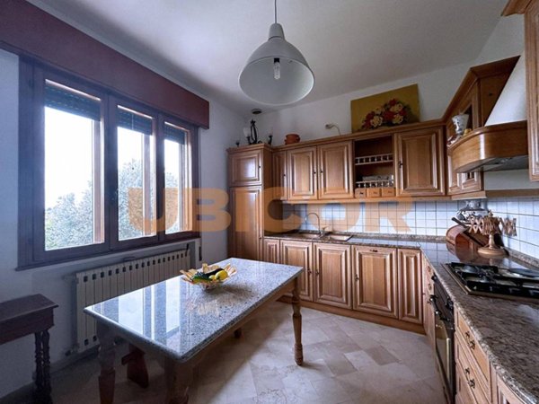 casa indipendente in vendita a Due Carrare