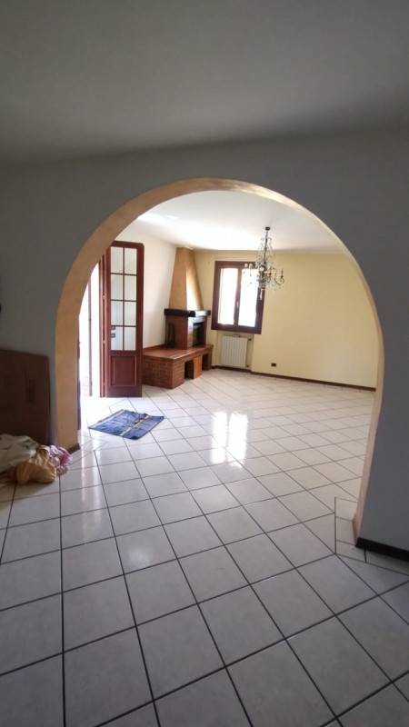 casa indipendente in vendita a Due Carrare