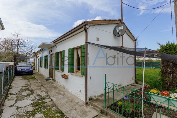 casa indipendente in vendita a Due Carrare