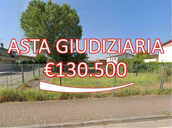terreno edificabile in vendita a Due Carrare in zona Carrara Santo Stefano