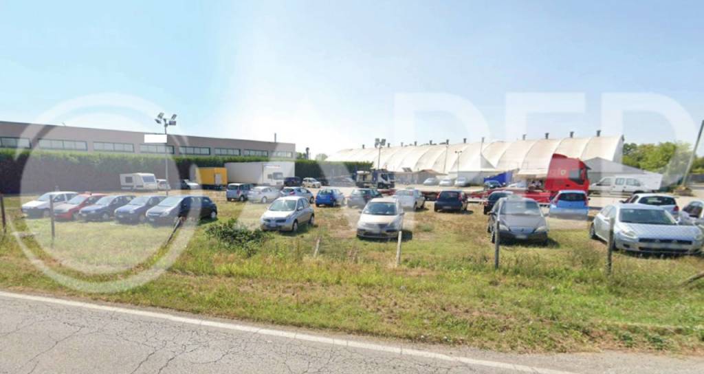 terreno edificabile in vendita a Due Carrare in zona Cornegliana