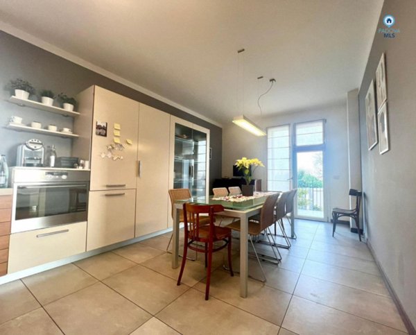 casa indipendente in vendita a Due Carrare in zona Carrara Santo Stefano