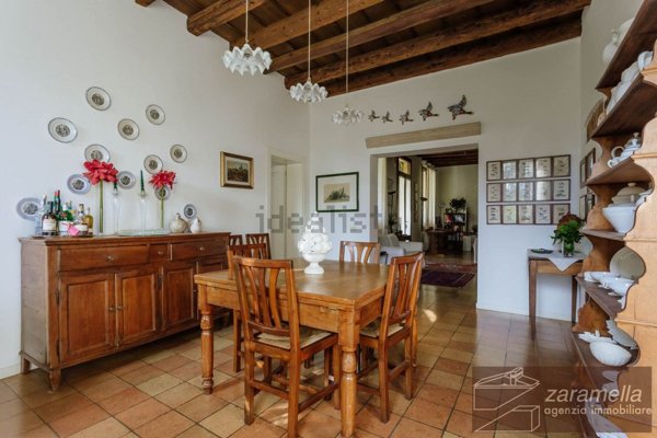 casa indipendente in vendita a Due Carrare in zona Saline