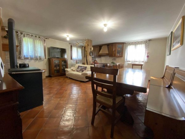 casa indipendente in vendita a Due Carrare