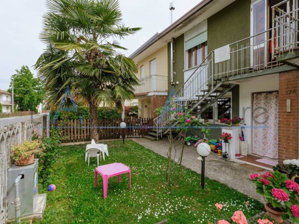 casa indipendente in vendita a Due Carrare