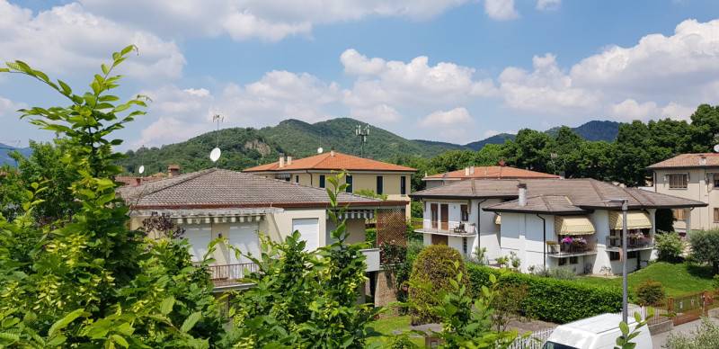 appartamento in vendita a Due Carrare in zona Palazzina