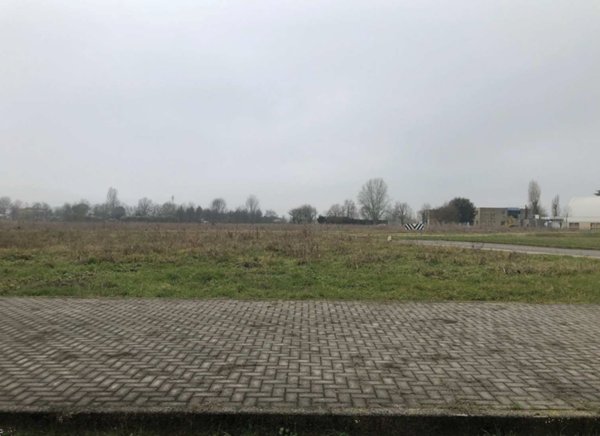 terreno edificabile in vendita a Due Carrare