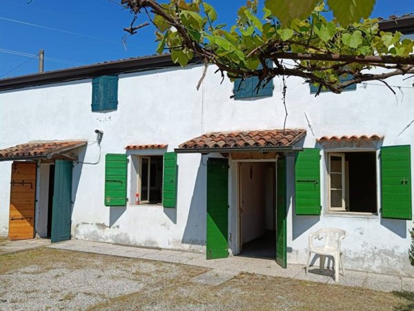 casa indipendente in vendita a Due Carrare
