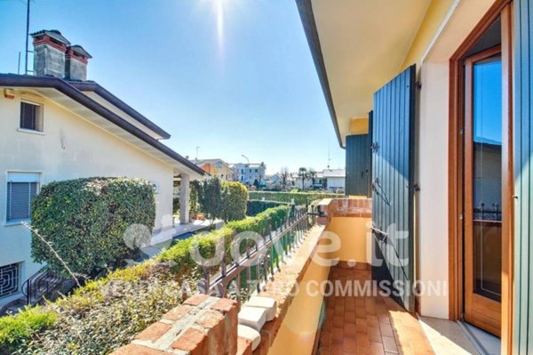 casa indipendente in vendita a Due Carrare