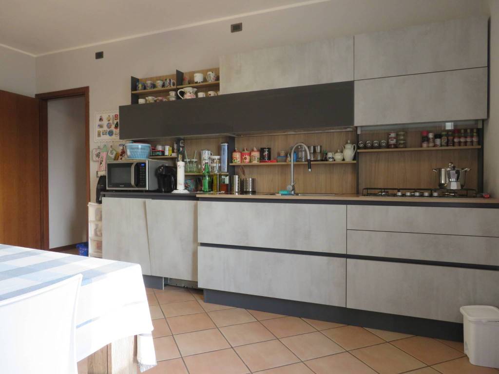 appartamento in vendita a Due Carrare