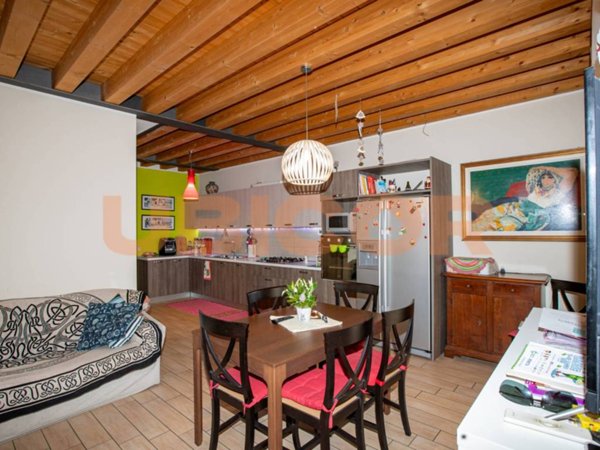 casa indipendente in vendita a Due Carrare