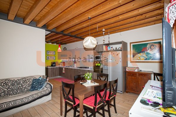 casa indipendente in vendita a Due Carrare