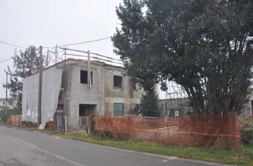 casa indipendente in vendita a Due Carrare