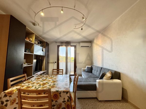 appartamento in vendita a Due Carrare in zona Palazzina