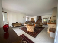casa indipendente in vendita a Due Carrare in zona Pontemanco