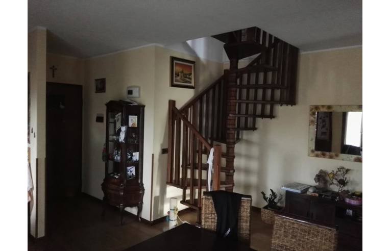 appartamento in vendita a Due Carrare in zona Mezzavia