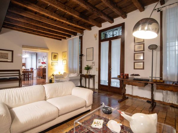 casa indipendente in vendita a Due Carrare