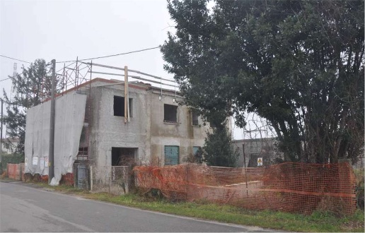 casa indipendente in vendita a Due Carrare in zona Chiodare