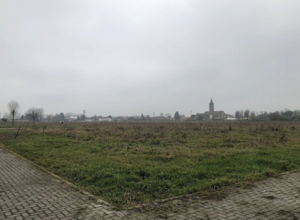 terreno edificabile in vendita a Due Carrare