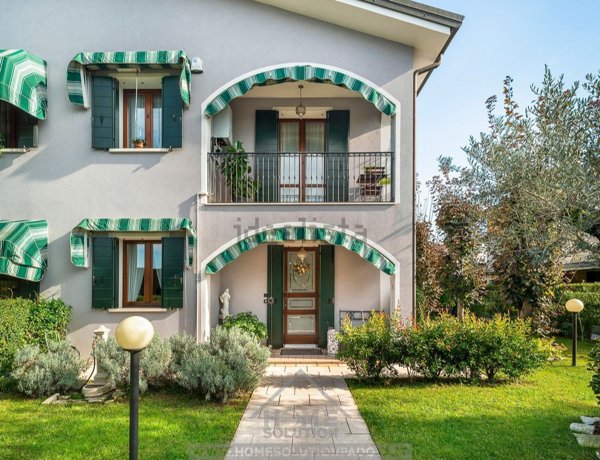 casa indipendente in vendita a Due Carrare in zona Terradura