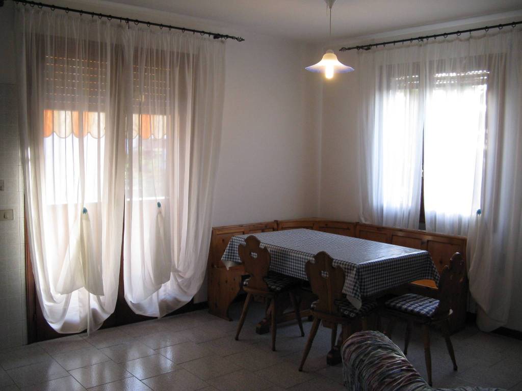 appartamento in vendita a Due Carrare in zona Mezzavia