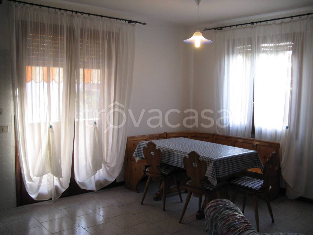 appartamento in vendita a Due Carrare in zona Mezzavia