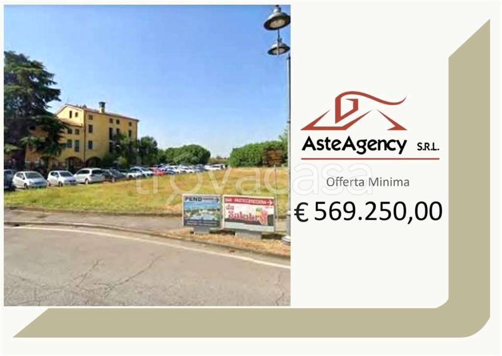 terreno edificabile in vendita a Due Carrare in zona Pontemanco