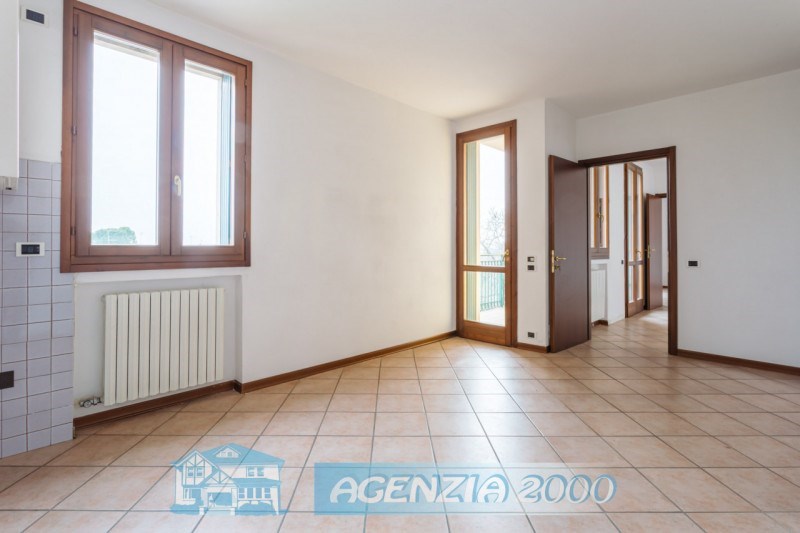 appartamento in vendita a Due Carrare in zona Palazzina