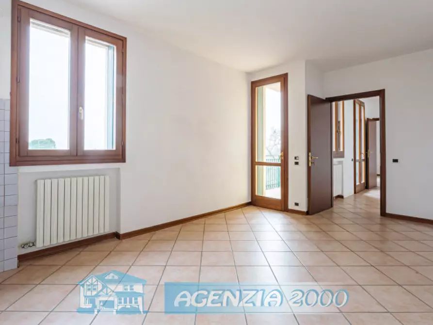 appartamento in vendita a Due Carrare in zona Palazzina