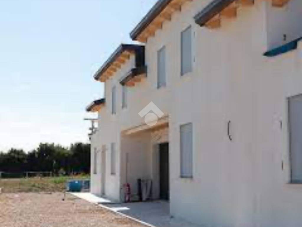 casa indipendente in vendita a Due Carrare