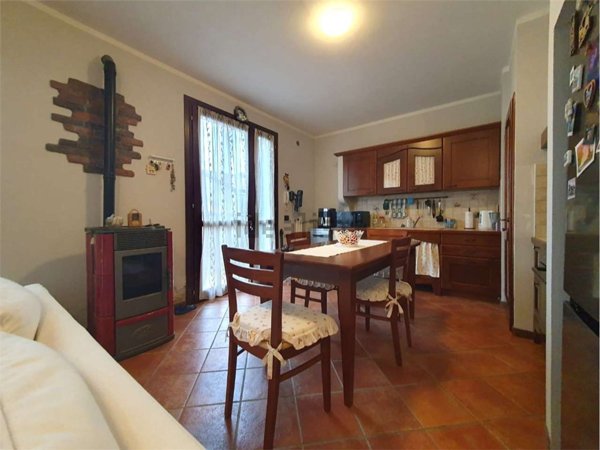 appartamento in vendita a Due Carrare in zona Cornegliana