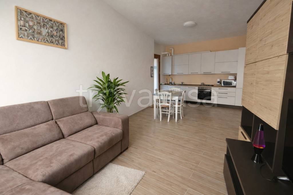 appartamento in vendita a Due Carrare in zona Carrara San Giorgio