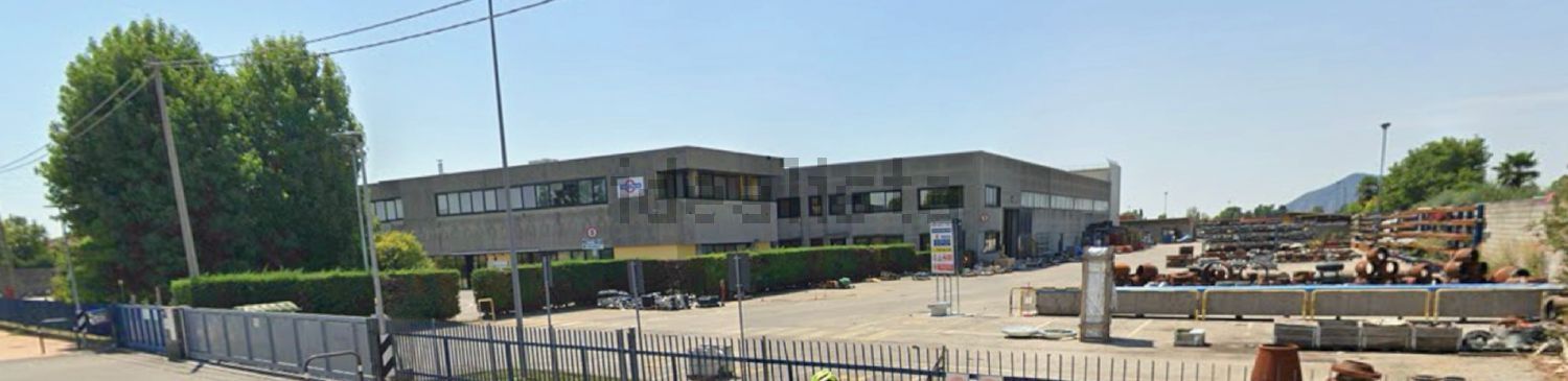 capannone in vendita a Due Carrare