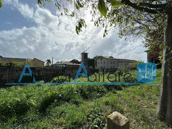 casa indipendente in vendita a Due Carrare in zona Pontemanco