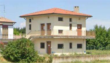 locale commerciale in vendita a Due Carrare in zona Mezzavia