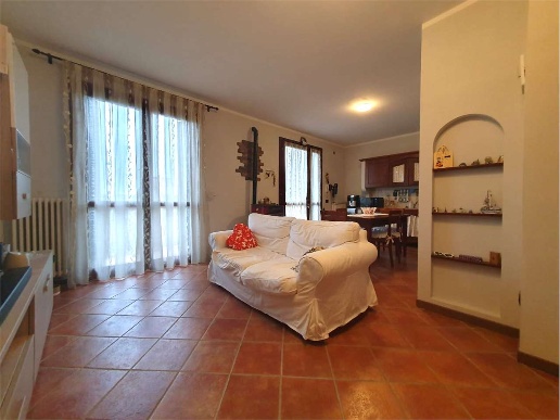 appartamento in vendita a Due Carrare in zona Palazzina