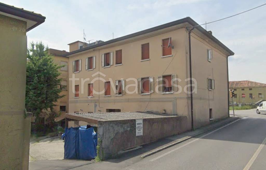 appartamento in vendita a Due Carrare in zona Mezzavia