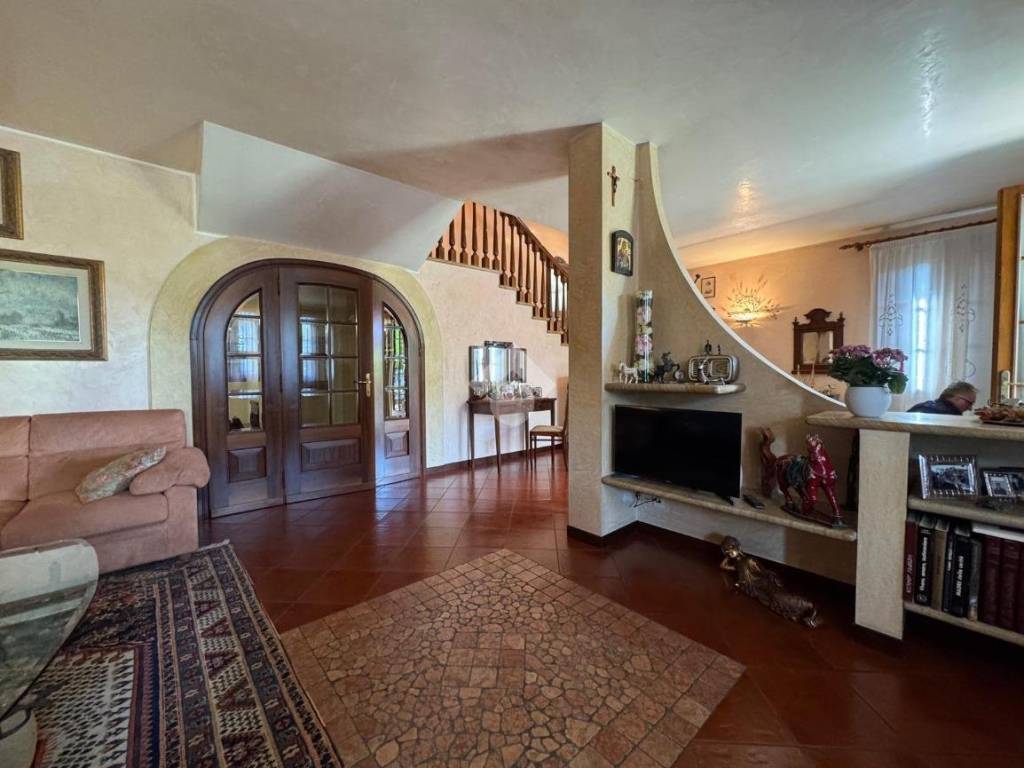 casa indipendente in vendita a Due Carrare in zona Terradura