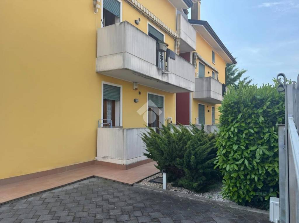 appartamento in vendita a Due Carrare