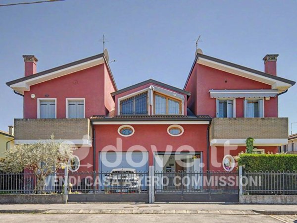 casa indipendente in vendita a Due Carrare