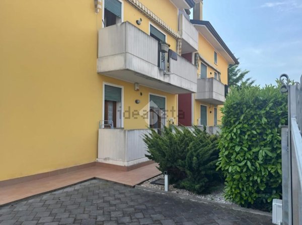 appartamento in vendita a Due Carrare