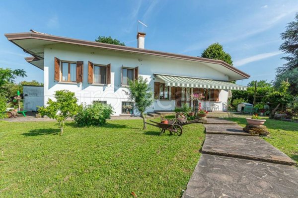 casa indipendente in vendita a Due Carrare in zona Figaroli