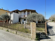 casa indipendente in vendita a Due Carrare