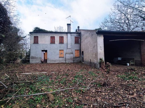 casa indipendente in vendita a Borgo Veneto in zona Saletto