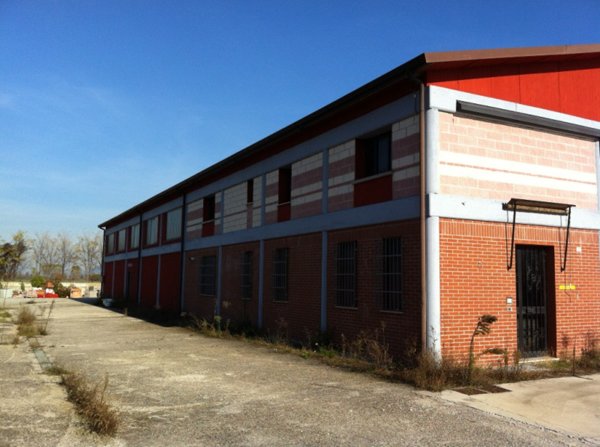 capannone in vendita a Borgo Veneto in zona Saletto