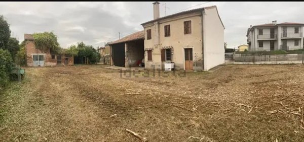 casale in vendita a Borgo Veneto in zona Saletto