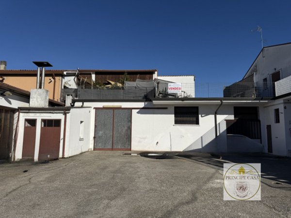 casa indipendente in vendita a Borgo Veneto in zona Saletto