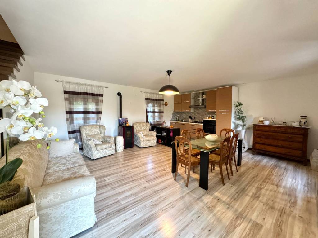 casa indipendente in vendita a Borgo Veneto in zona Saletto